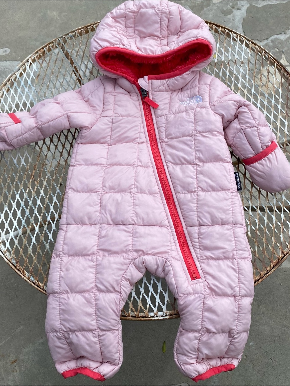 The North Face Thermoball One Piece Snowsuit Size Toddler 0-3 Months Pink Girls